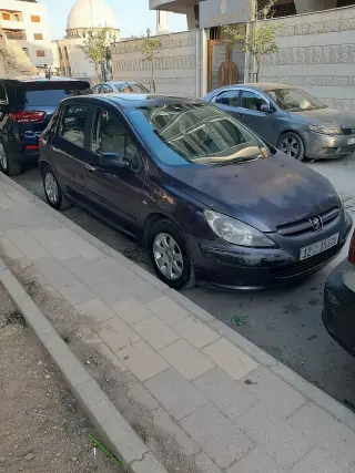 بيجو 307 هاتشباك موديل 2003 بجير أوتوماتيك ومكيف في قطنا