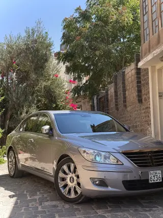 هيونداي جينيسيس 2009 فضية بمحرك 3300 سي سي وفتحة سقف في الحميدية، حمص