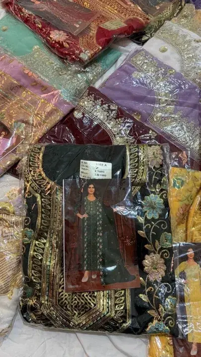أطقم بنجابي شيفون مطرزة بالقصب والترتر، كلوش، في سرمدا - صورة 2