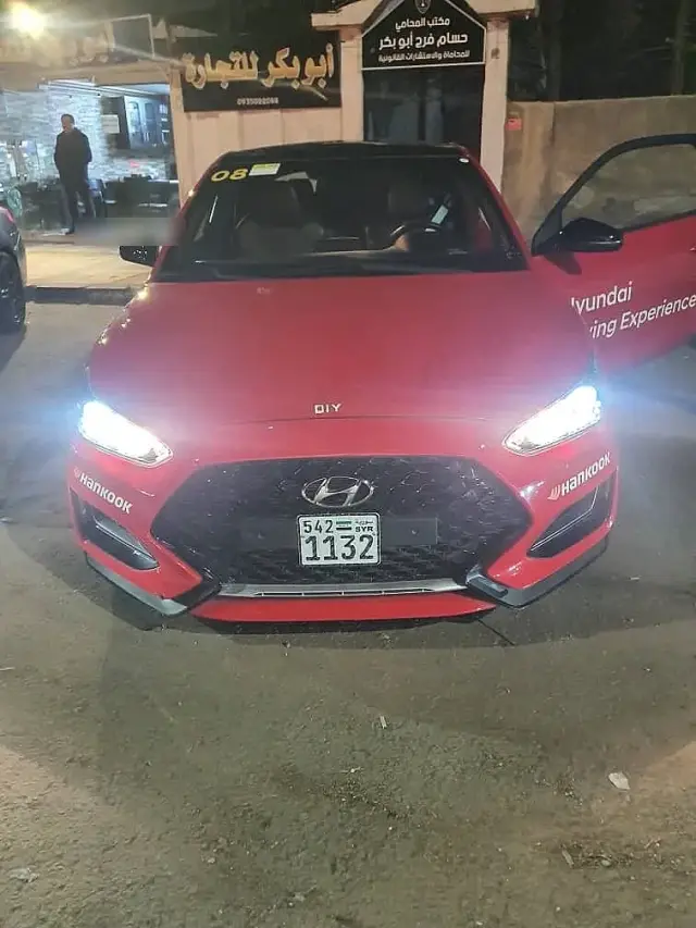 هيونداي فيلوستر 2019 حمراء كوبيه بفتحة سقف وسقف بانورامي في المنارة - صورة 6