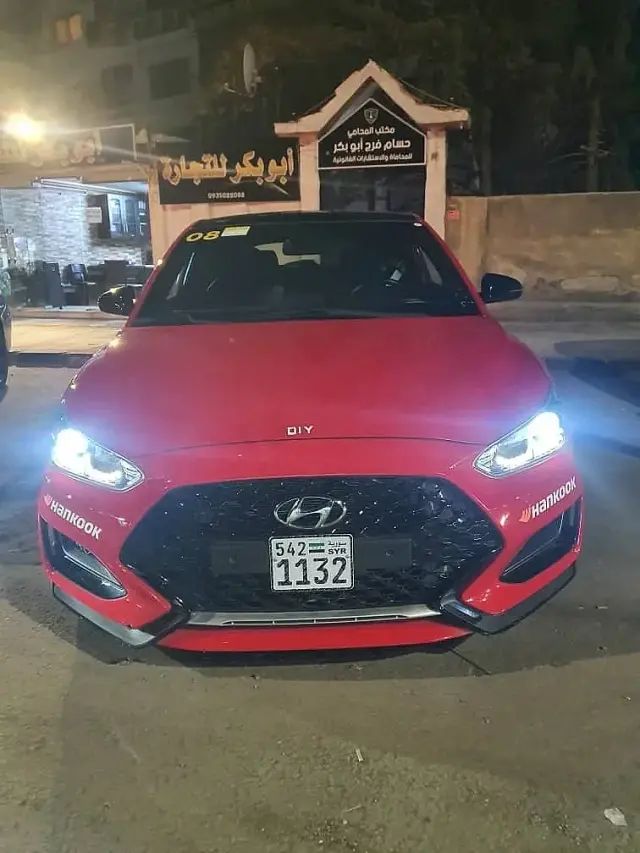 هيونداي فيلوستر 2019 حمراء كوبيه بفتحة سقف وسقف بانورامي في المنارة - صورة 8