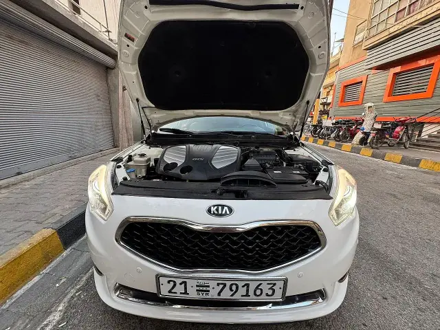 كيا K7 2016 بيضاء بمحرك 220 حصان وسقف بانورامي في الغوطة بحمص - صورة 7