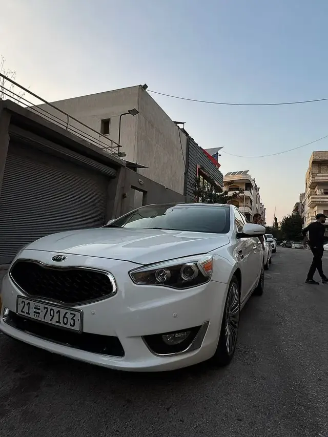 كيا K7 2016 بيضاء بمحرك 220 حصان وسقف بانورامي في الغوطة بحمص - صورة 6