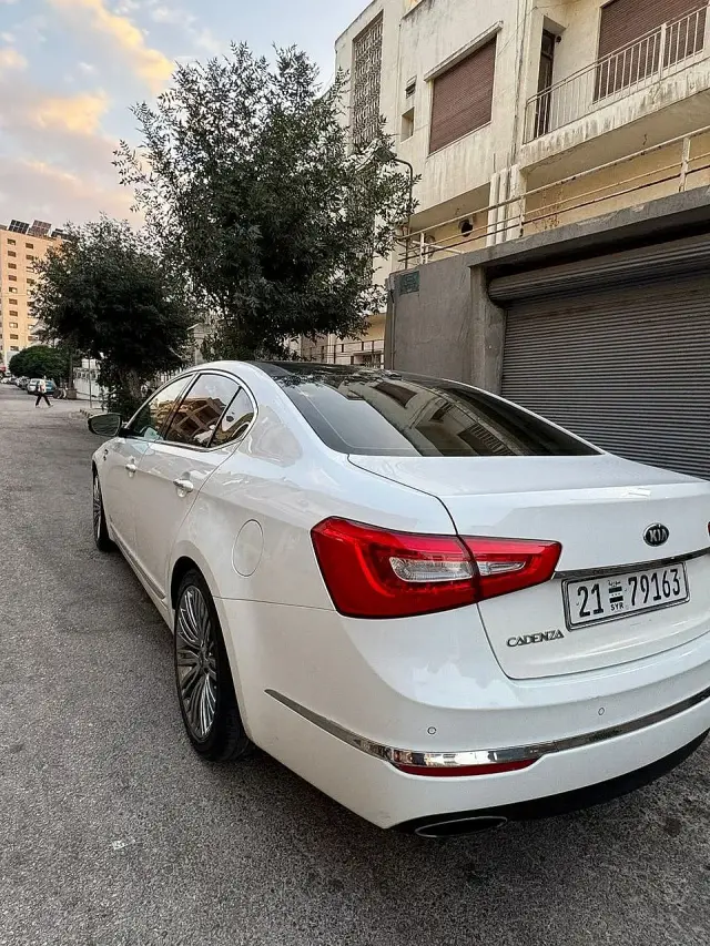 كيا K7 2016 بيضاء بمحرك 220 حصان وسقف بانورامي في الغوطة بحمص - صورة 5