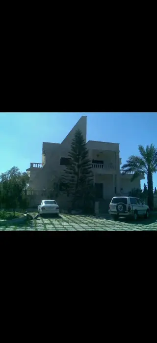 فيلا سوبر ديلوكس بثلاثة طوابق وخمس غرف نوم في الجمهورية، اللاذقية