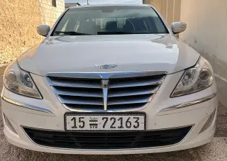 هيونداي جينيسيس سيدان 2012 بمحرك 3800 سي سي ومقاعد جلدية في حسياء