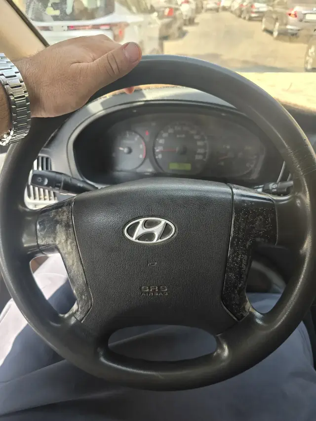هيونداي سنتافي فان 2011 فضية بمحرك مازوت 2600 سي سي في الإخلاص - صورة 2