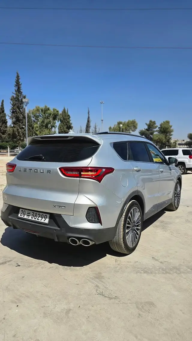 جيتور X70 L 2025 كروس أوفر بسقف بانورامي ومقاعد جلدية في الربوة - صورة 2
