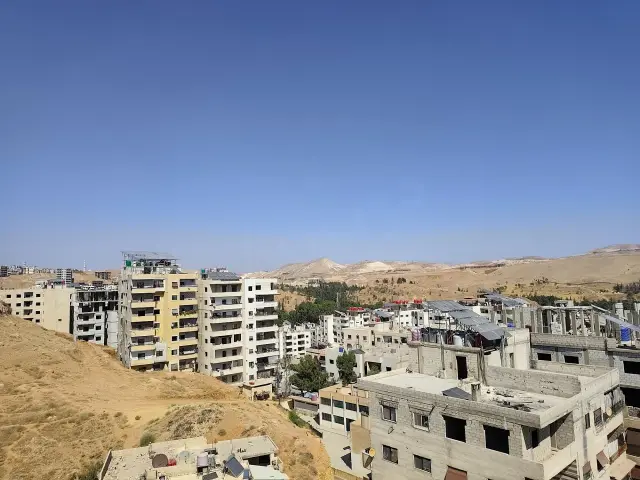شقة 102 م² على الهيكل في طابق علوي بمجمع قدسيا، إطلالة غربية وشمالية - صورة 8