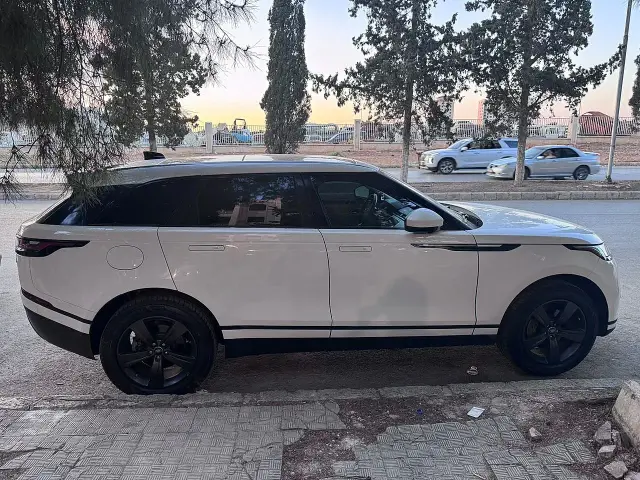 رينج روفر 2020 أبيض بمحرك 256 حصان ودفع رباعي في الشهداء بحلب - صورة 7