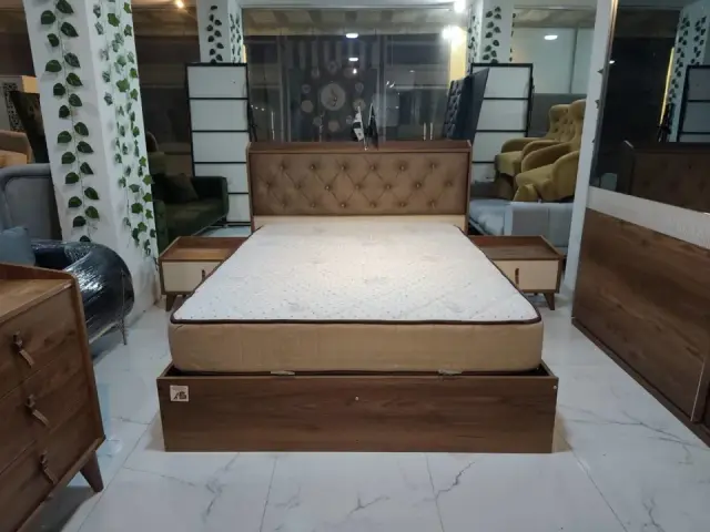 غرفة نوم كاملة مستعملة نظيفة تشمل خزانة بابين وتخت عنبر في صلاح الدين بحلب