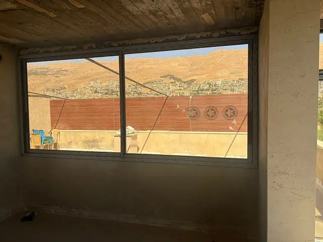 فيلا من طابقين في سهل بقين بالزبداني، أربع غرف ومسبح كبير - صورة 6