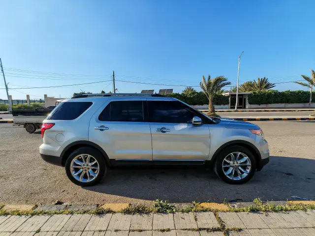 فورد إكسبلورر 2015 دفع رباعي 4x4 بمحرك 3000 سي سي بنزين في البغطاسية، حمص - صورة 2