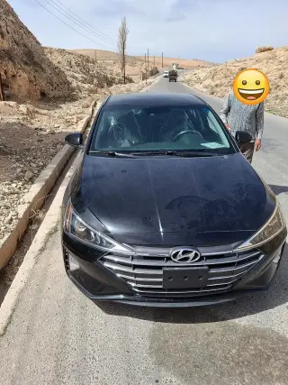 هيونداي إلنترا موديل 2020 أسود أوتوماتيك بمحرك 2000 سي سي في يبرود
