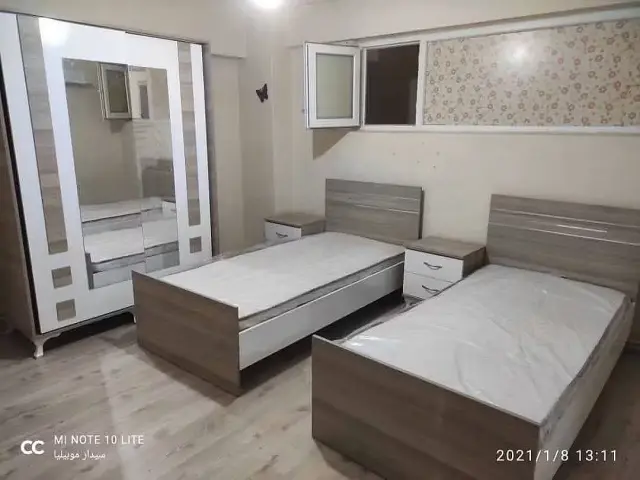 غرفة نوم كاملة بسرير وخزانة وتسريحة بمرآة في القصور، دمشق - صورة 5