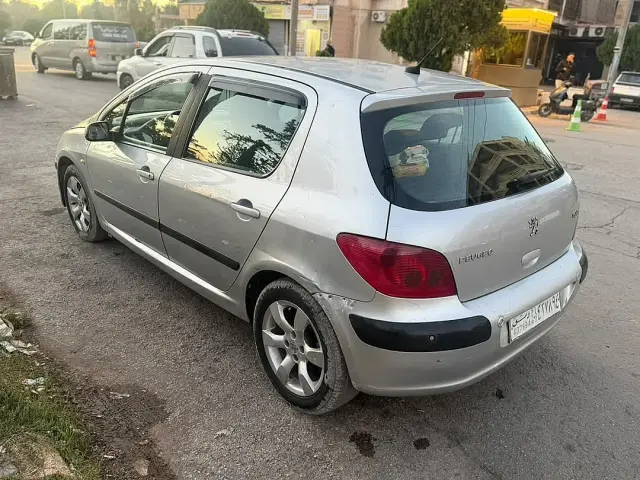 بيجو 307 هاتشباك 2005 فضية أوتوماتيك بمحرك 1600 سي سي في الغزالي بحلب - صورة 3