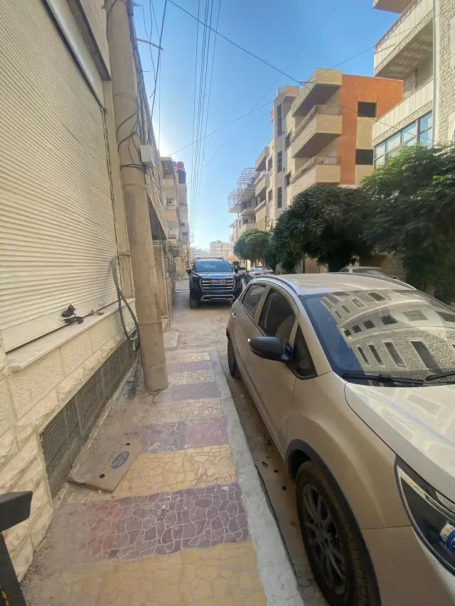 جيلي إيكو هاتشباك 2026 أوتوماتيك بنزين مع سقف بانورامي للإيجار اليومي في قطنا - صورة 8