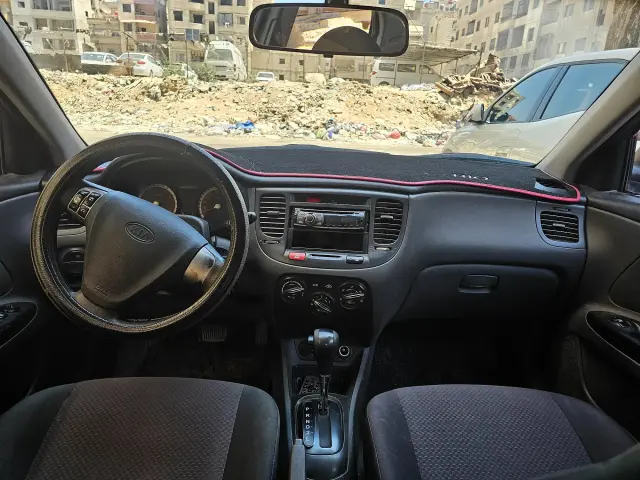 كيا ريو سيدان 2011 بجير أوتوماتيك ومكيف للإيجار الشهري في جرمانا - صورة 5