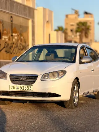 هيونداي أفانتي سيدان بيضاء 2007 بمحرك 1600 سي سي وأوتوماتيك في حسياء