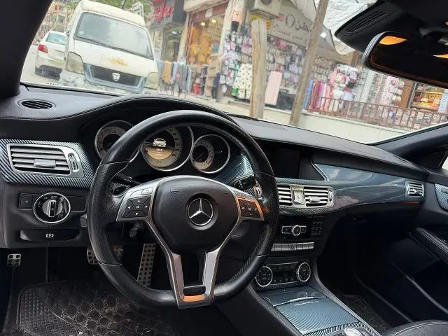 مرسيدس CLS 350 موديل 2012 أبيض بمحرك 3500 سي سي وفتحة سقف في حلب - صورة 2