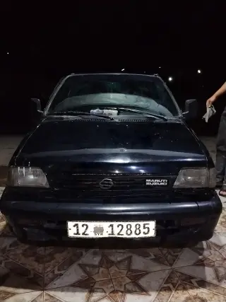 سوزوكي هاتشباك 2001 سوداء بمقاعد جلدية في قدسيا