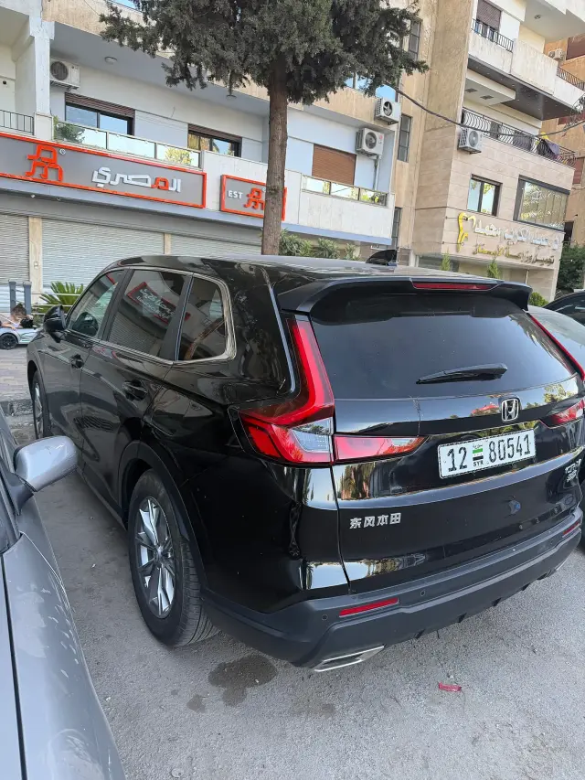 هوندا CR-V 2025 أسود بسقف بانورامي ومقاعد جلدية في صحنايا - صورة 7
