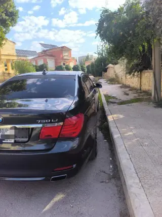 بي ام دبليو 750Li موديل 2013 سوداء أوتوماتيك بمحرك بنزين 2600 سي سي في حلب