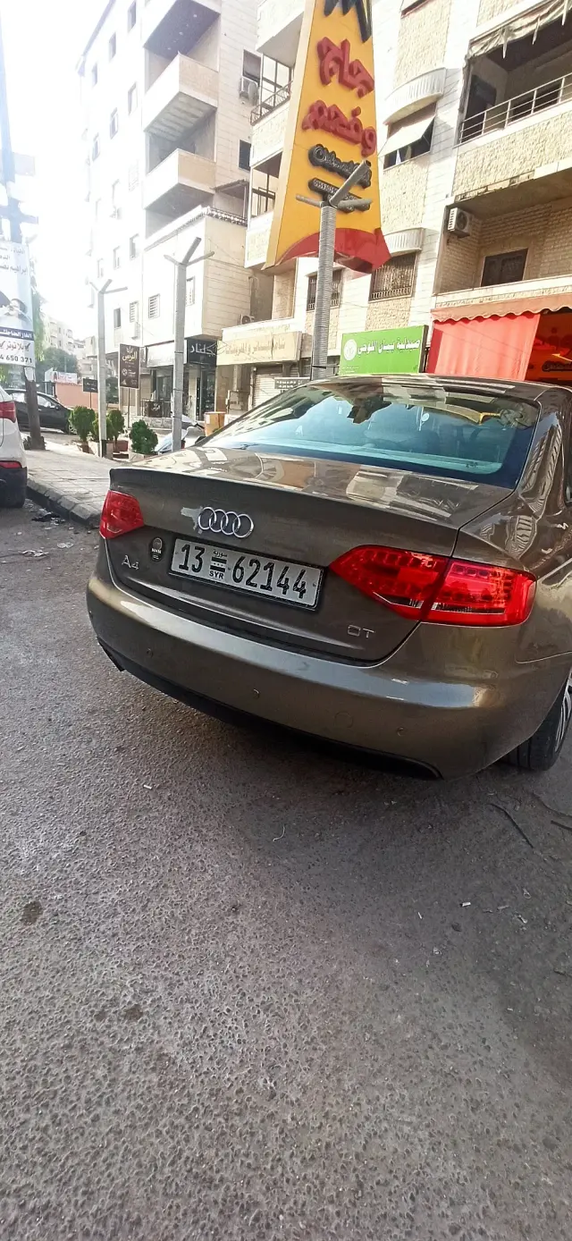 أودي A4 سيدان 2010 بمحرك 2000 سي سي وجير أوتوماتيك في صحنايا - صورة 7