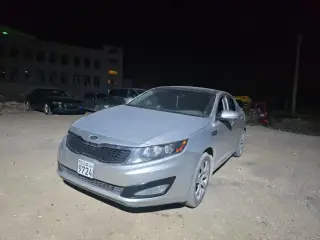 كيا كي 5 فضية موديل 2011 بمحرك بنزين 1600 سي سي وجير أوتوماتيك في حلب