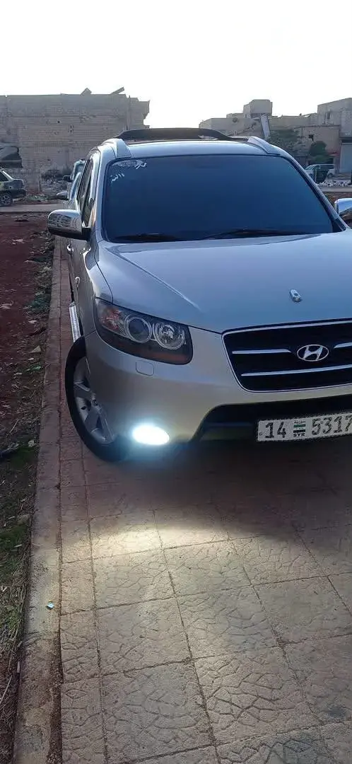 هيونداي SUV فضية 2007 بجير أوتوماتيك ومحرك مازوت 2000 سي سي في الزهراء
