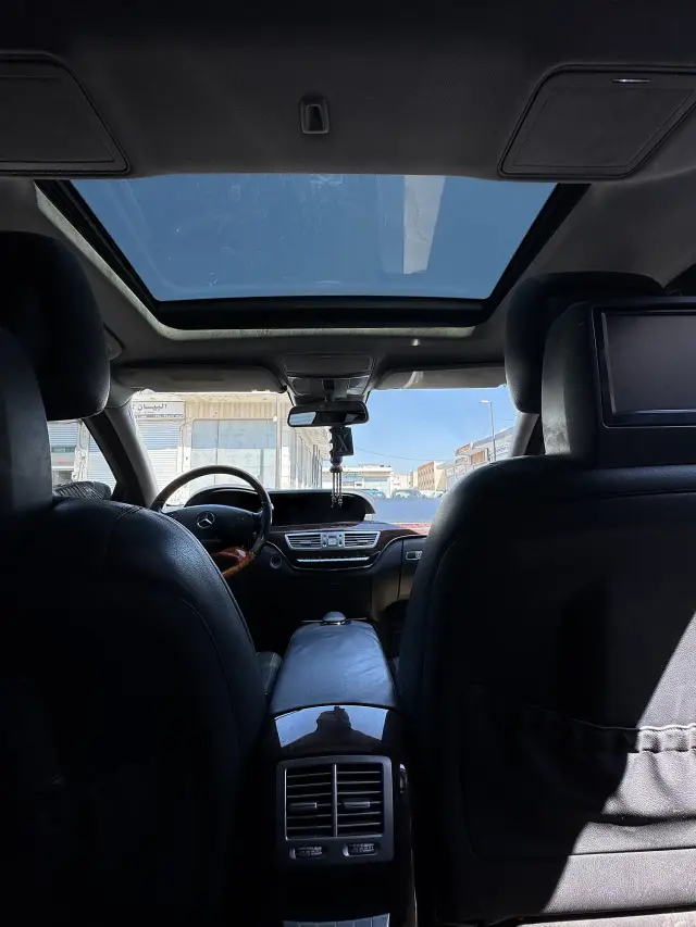 مرسيدس S350 سيدان أسود 2010 بسقف بانورامي ومقاعد جلدية في البياضة، حمص - صورة 6