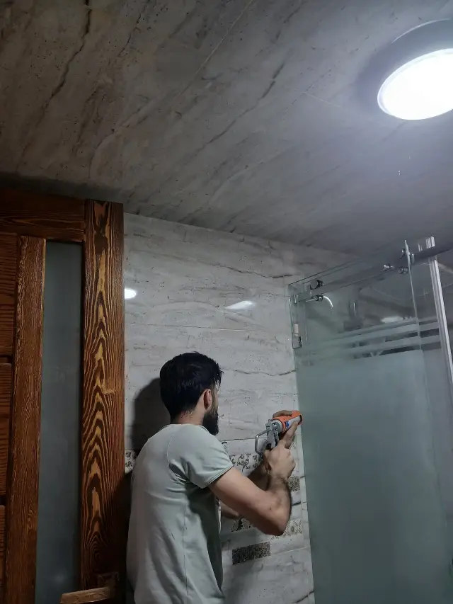 بكدوشات فرنسية جديدة بزجاج سكوريت سميك لحمامك في كفر بطنا - صورة 9