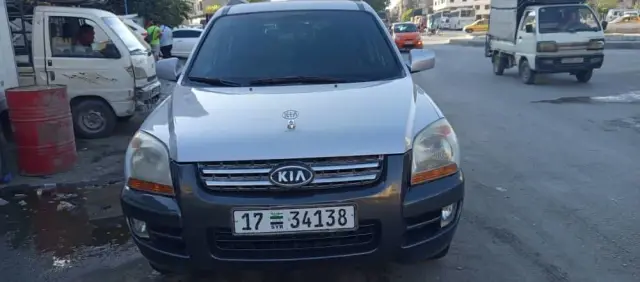 كيا سبورتاج ٢٠٠٦ فضية بمحرك جديد وفتحة سقف في عربين - صورة 4