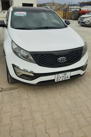 للبيع سبورتاج ار 2011 بلون أبيض ودفع رباعي وجير أوتوماتيك في الزهراء بحلب