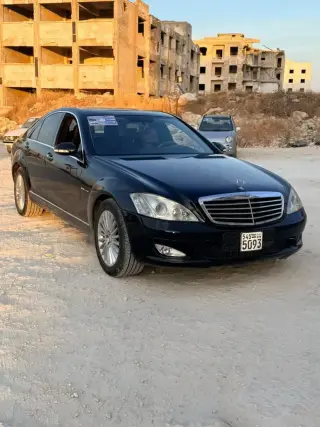 مرسيدس بنز S320 سيدان أسود موديل 2008 بمحرك 2600 سي سي في الزهراء بحلب