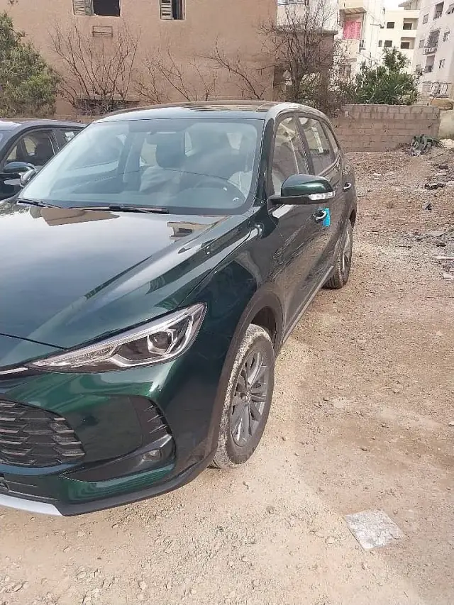 إيجار يومي لسيارة MG ZS كروس أوفر 2026 أخضر في قطنا - صورة 4