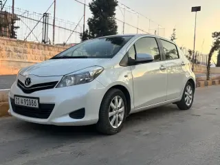 تويوتا يارس سيدان 2014 أوتوماتيك بمحرك 1300 سي سي في حلب